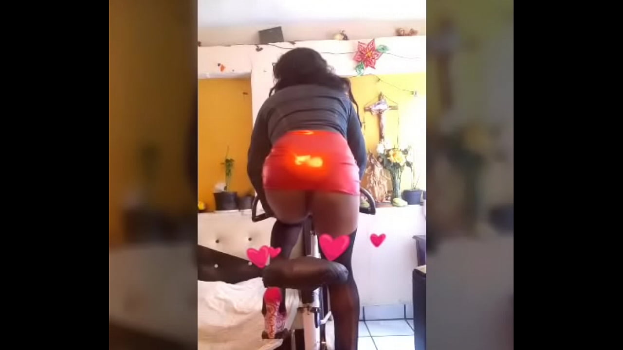 Mostrando mi culo en vici