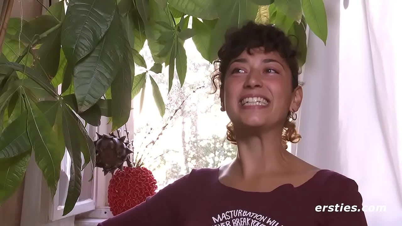 Lexi Plays With a Large Dildo