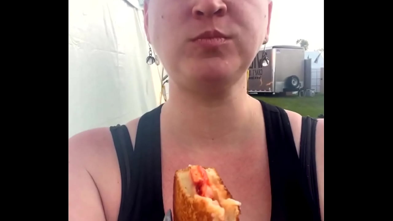 I meeeeean lobster grilled cheese.