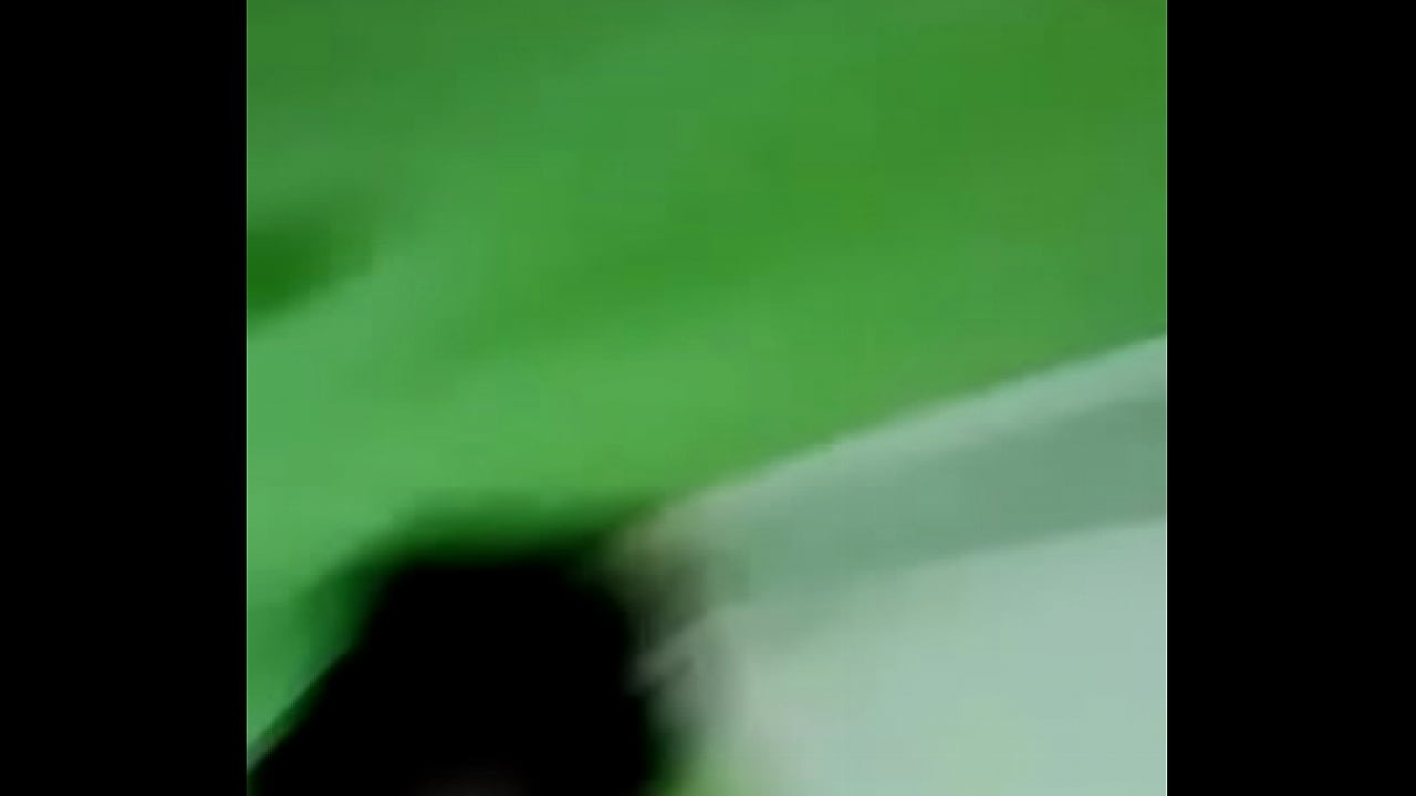 Awal nya malu tapi di pegang sendiri