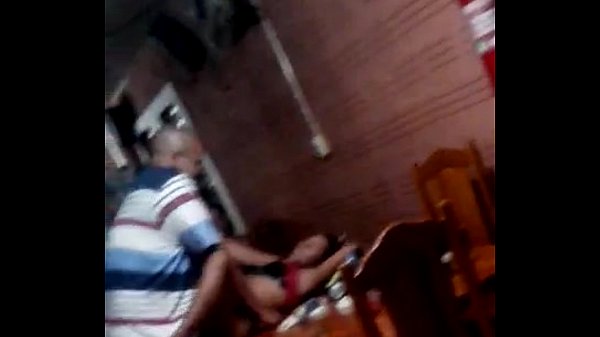 gordo n&atilde;o v&ecirc; o pau mas tenta!!!!