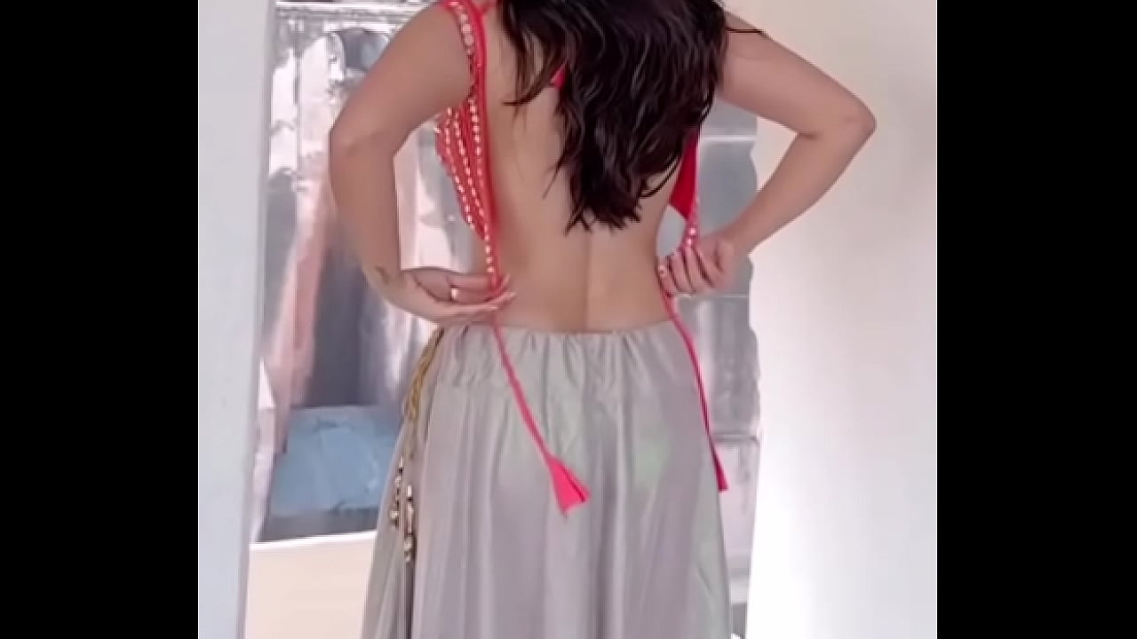 Indian bhabhi undressing  ll hot bhabhi ll hot davor