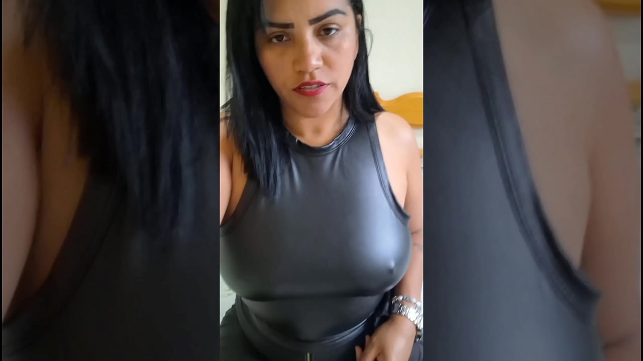 Mandei um video pro meu vizinho pra mulher dele ver como ele me fode e gosta de me comer