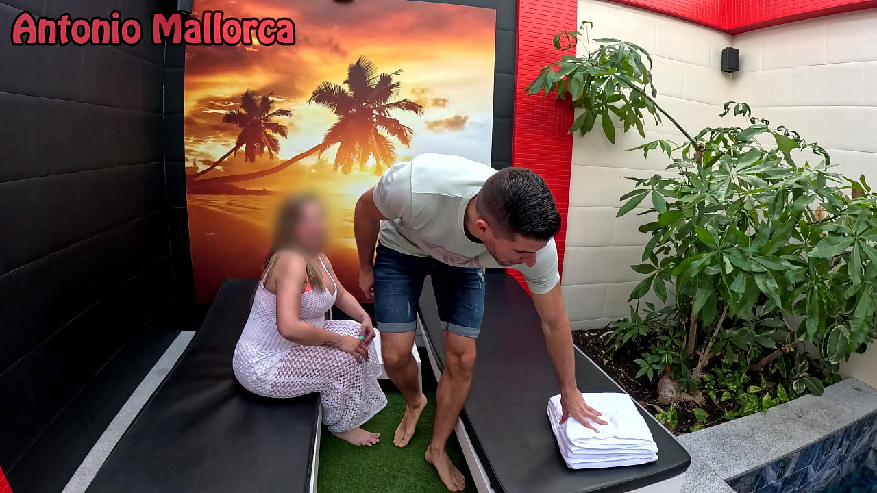 9 Months Pregnant MILF Gets Picked up in Public