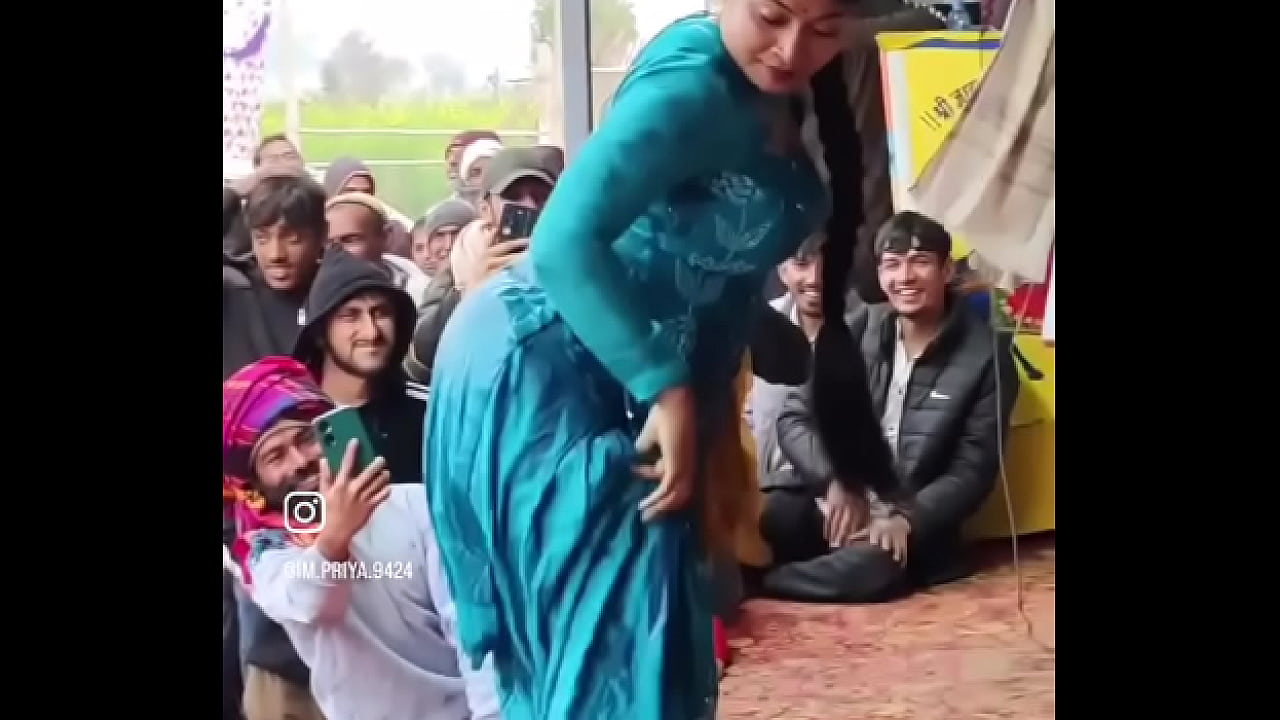 Haryanvi Hot Dancer Priya