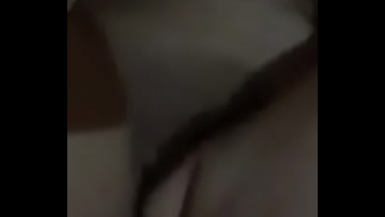 Mi rica putita metiendose el dedito