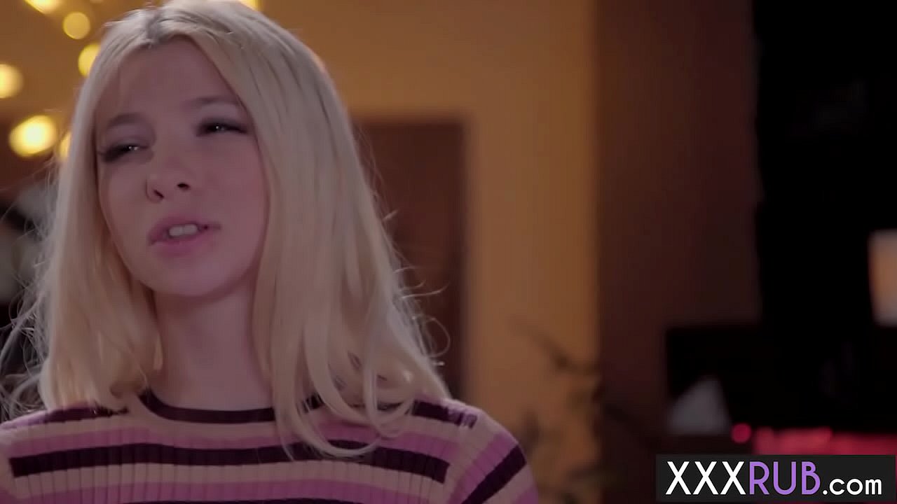 Sexy babes fingering each other after hot massage