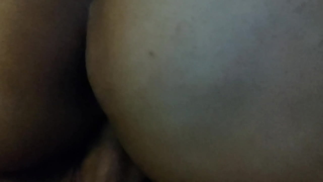 No dejes que se filtre este v&iacute;deo porque mis padrastros me van a echar de la casa