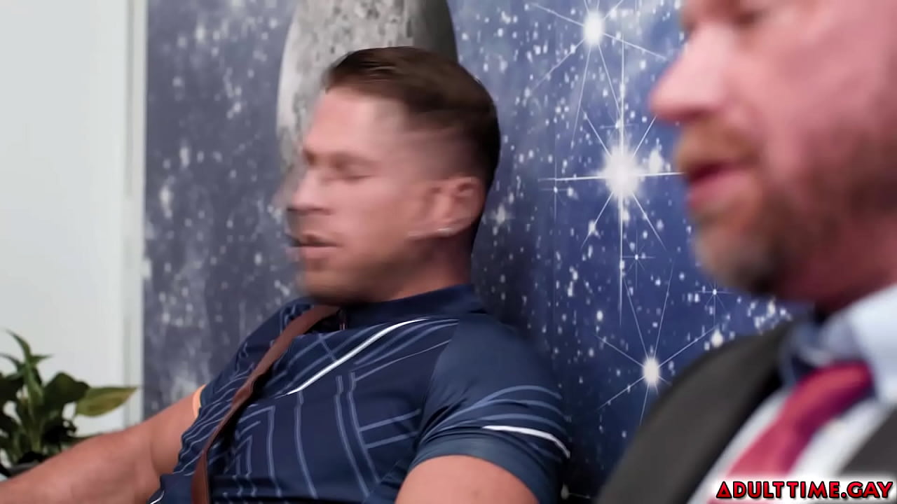 Intense Anal Fucking in the Waiting Room