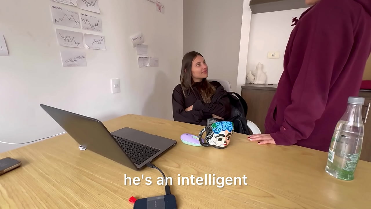 No puede ser que sigamos enga&ntilde;ando a tu esposo!! Es mi MEJOR AMIGO PUTA!!