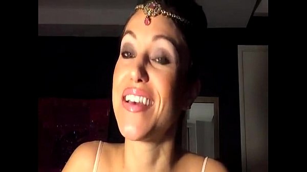 College Girls Dating Tip: What If Your Boyfriend is a Mama&rsquo;s Boy