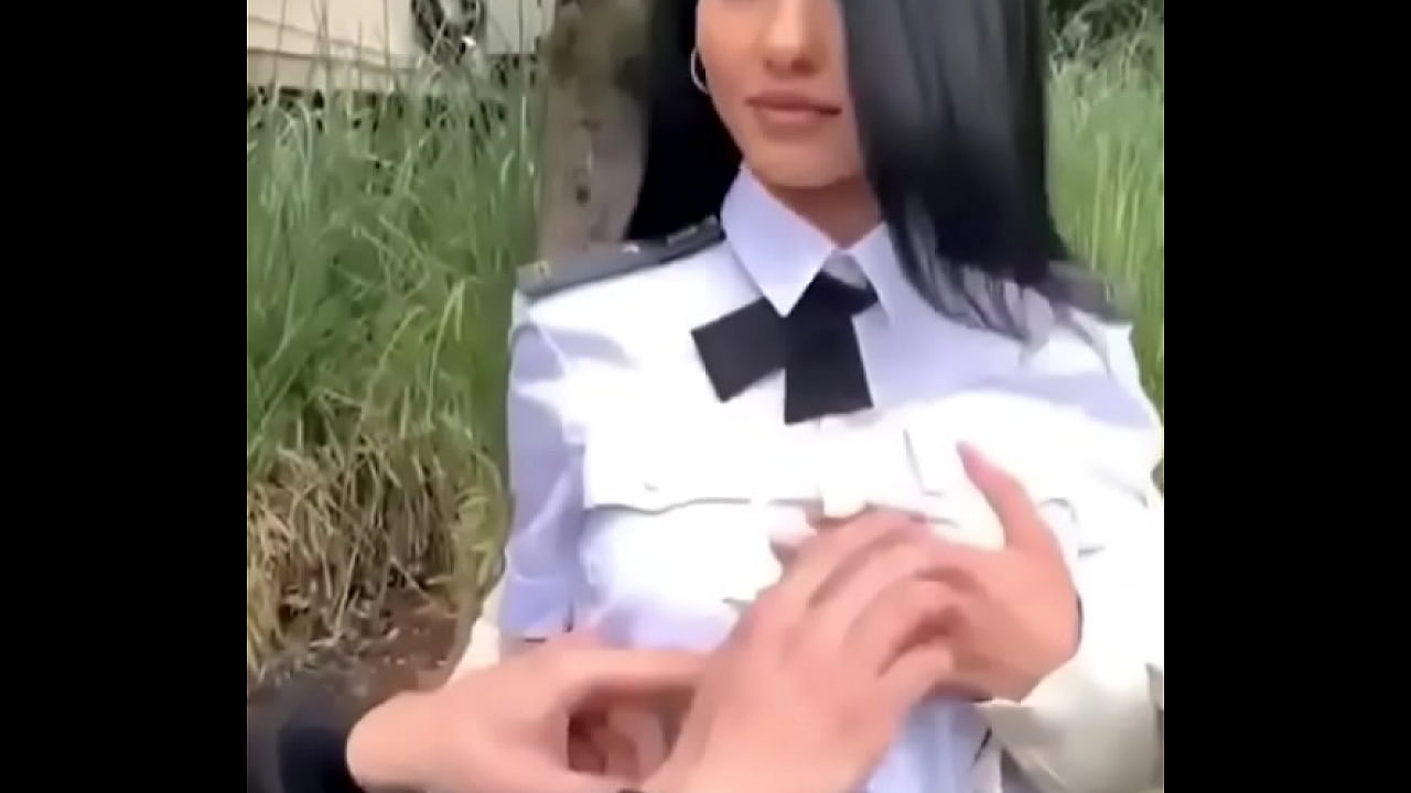 Beutiful girl disturbed (someone knows her name?)