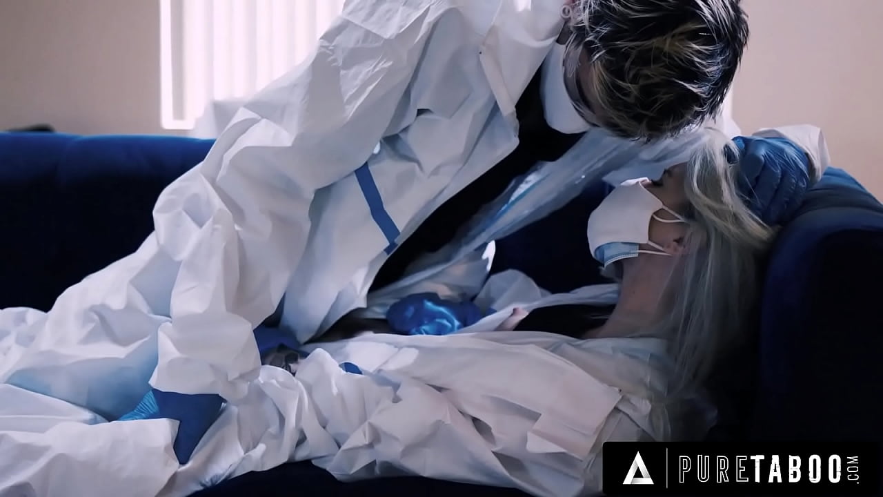 Lola Fae and Lucky Fate will finally be able to fuck together after months of pandemic. They will still take precautions to limit the risk of contamination. That won't stop Lucky from kissing Lola and coming on top of her.