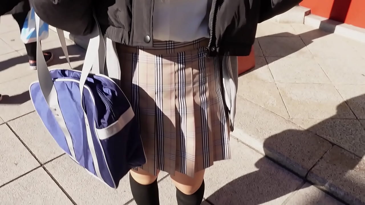 ハメ撮り】恋愛をしているときが一番楽しいと思う恋に恋するイマドキ女子○生。天真爛漫で誰とでも分け隔てなく接するフレンドリーさが魅力！