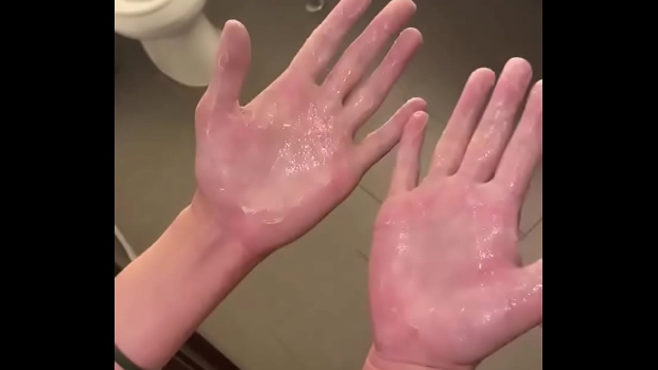 A fan found me on Fremont ST and asked for a hand job, he seemed satisfied️Book your session today bookah ...