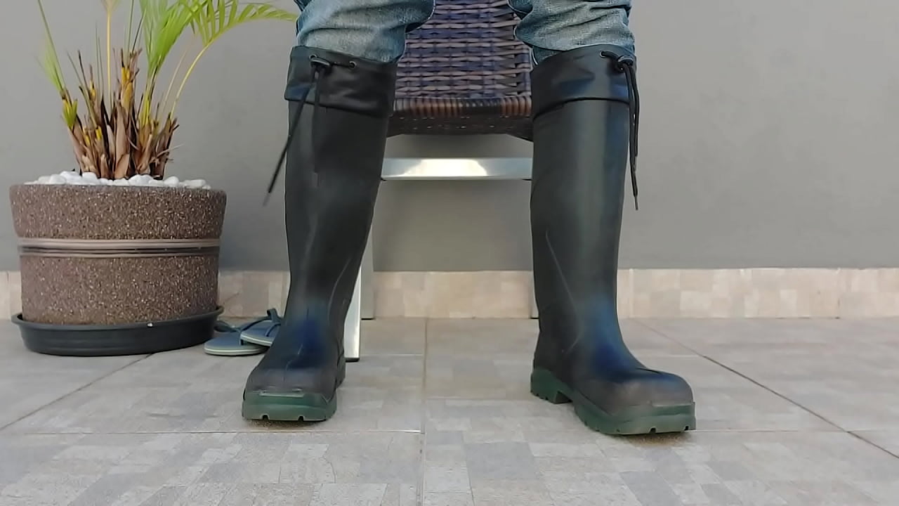 COLOCANDO MINHA BOTA DE TRABALHO - ECOBOOTS