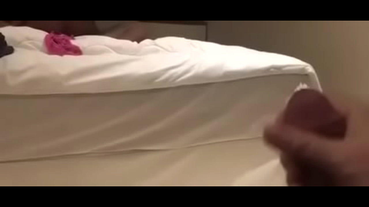 Corno na punheta e esposa cavalgando.