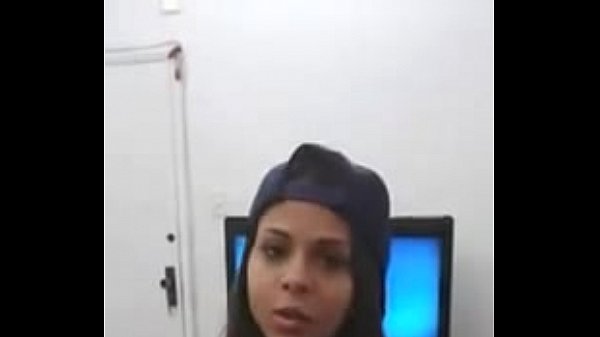 MC Natacha dan&ccedil;ando funk 3 ( GOSTOSA )