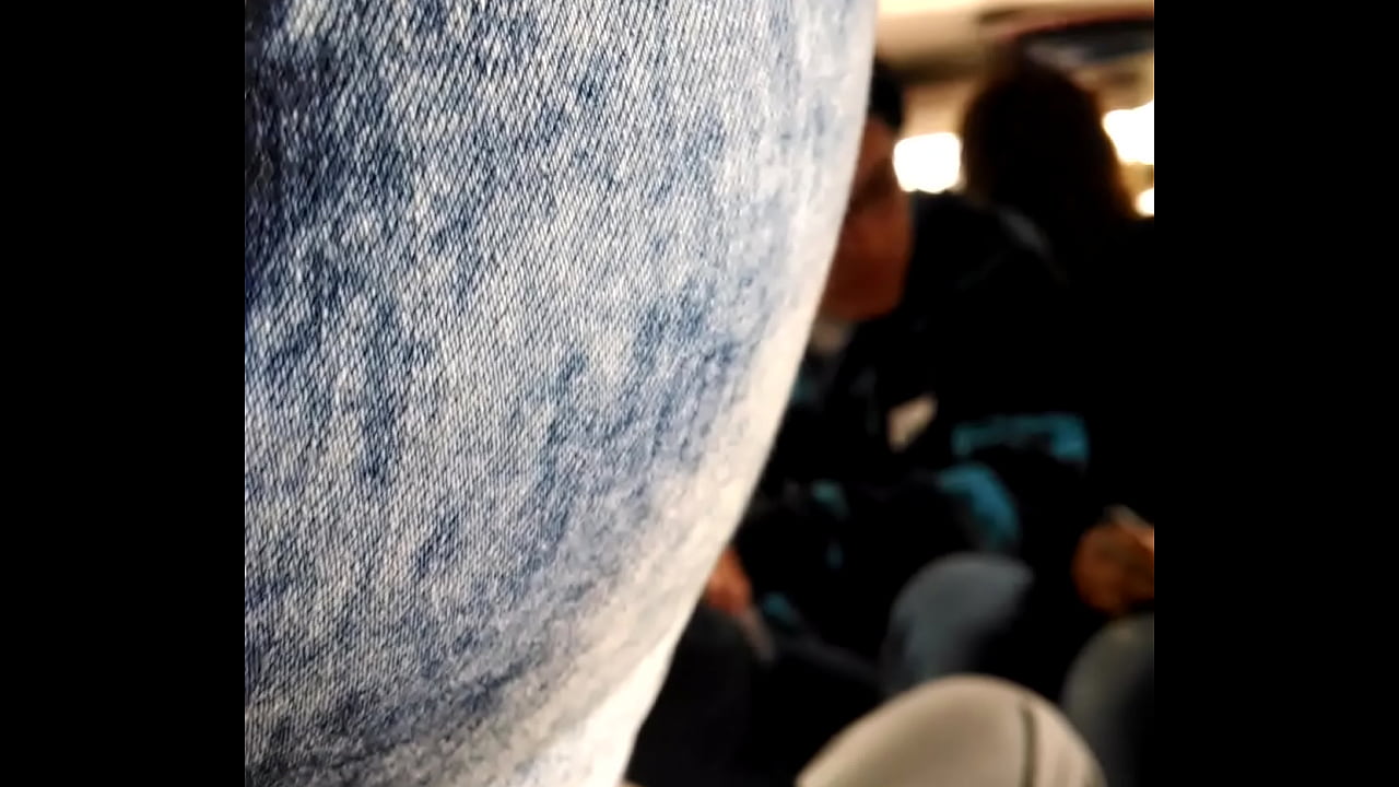 Cachete con Cachete en la combi