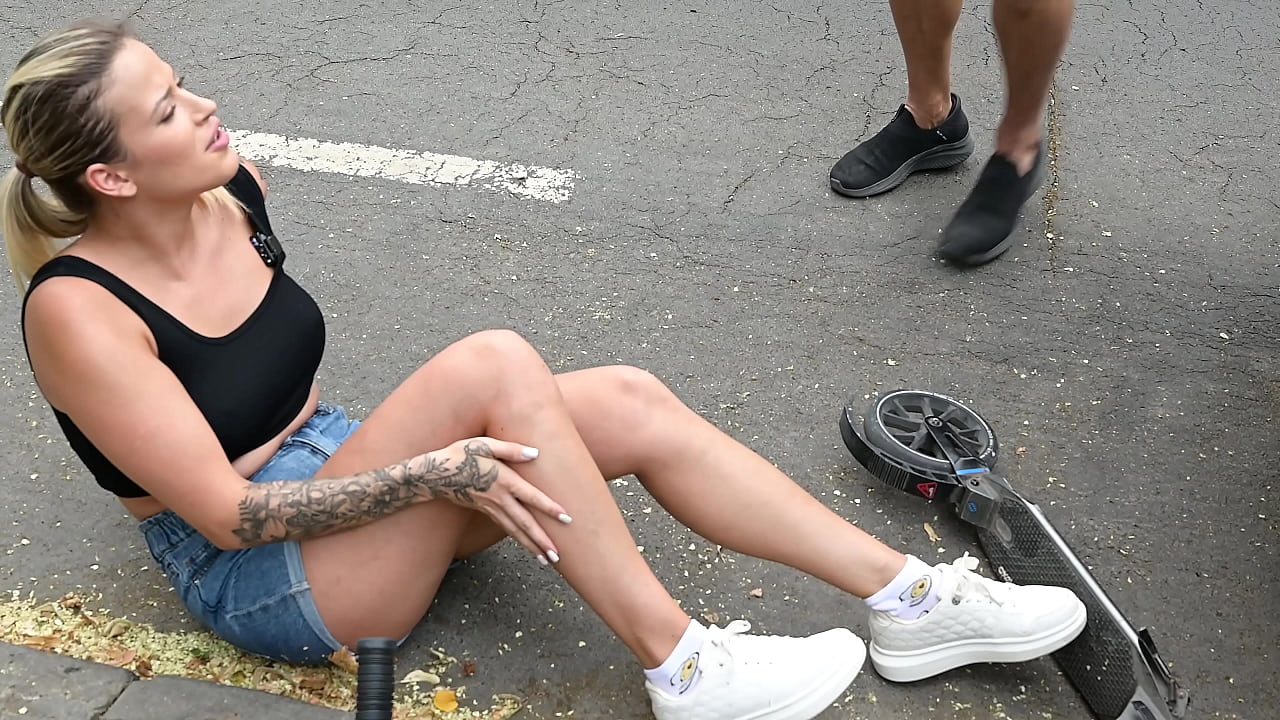 Rampant Ria Sunn Enjoys A DP Threesome After Scooter Accident GP3082