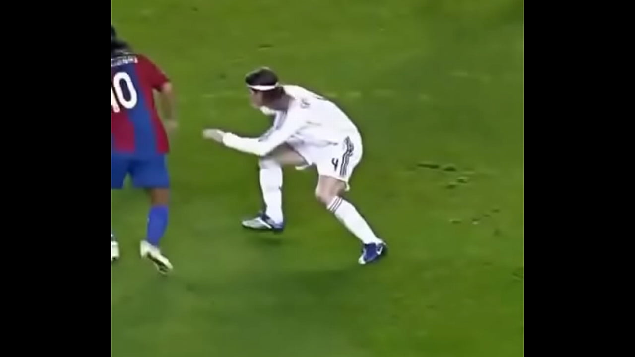 Ronaldinho nas skills m&aacute;gicas dele
