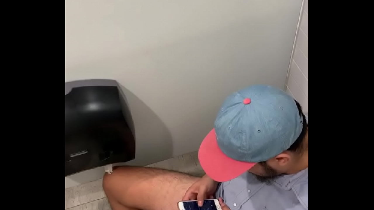 Espiando ba&ntilde;os