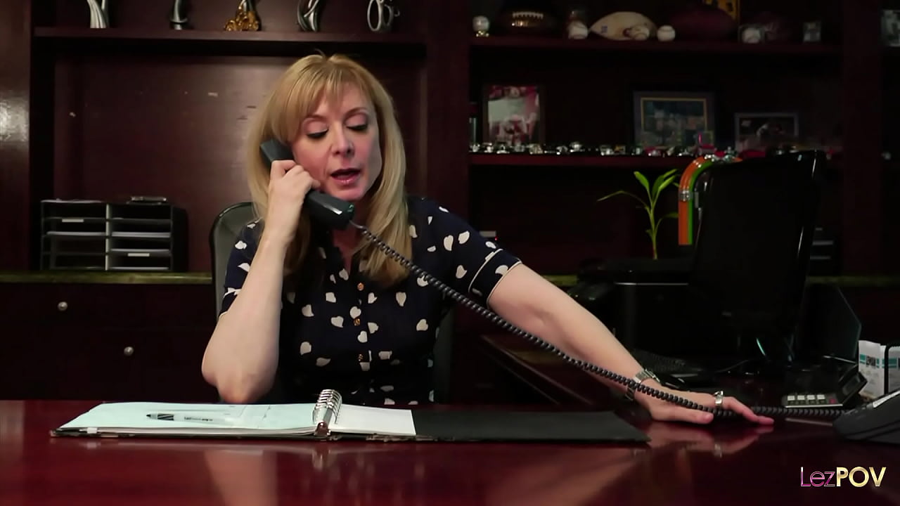 This girl came to a job interview but ended up picking a boss lady on the office furniture