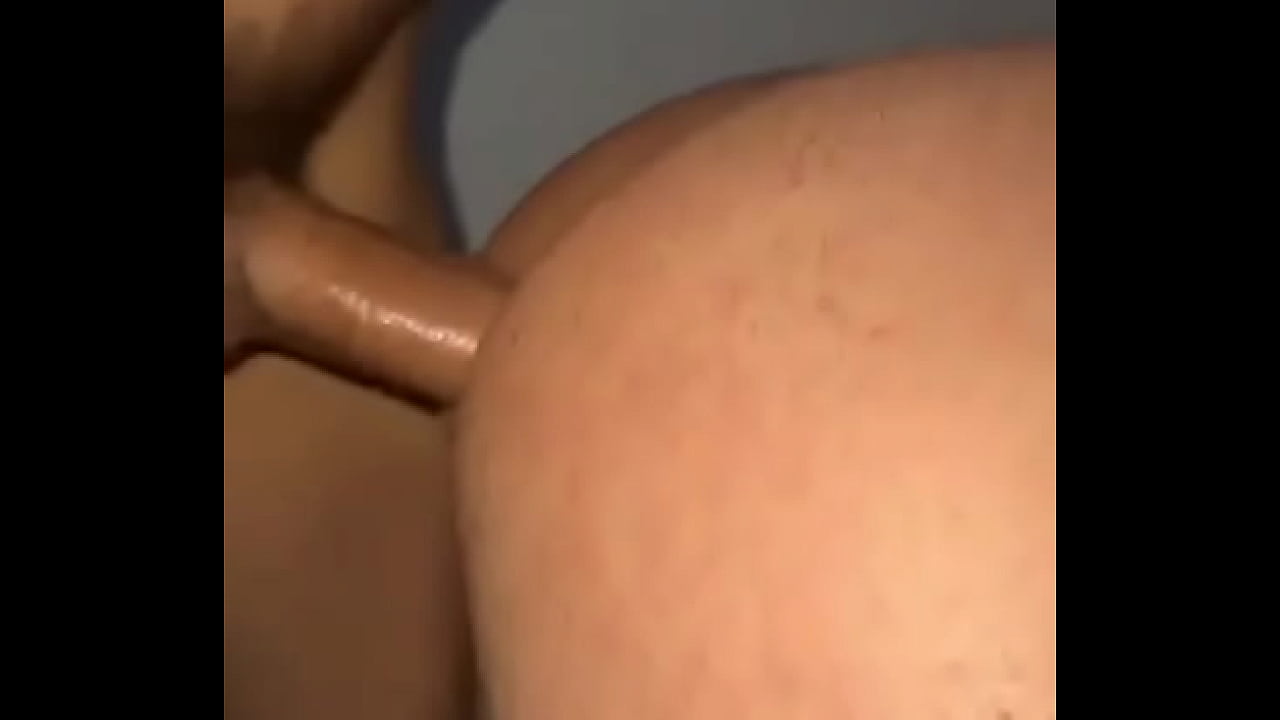 Le di wuebo me le viene adentro y a&uacute;n as&iacute; segu&iacute; d&aacute;ndole hasta bartisela