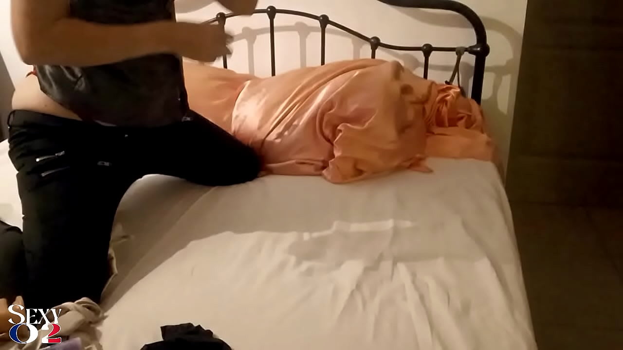 White Amateur Homemade Couple, Satin Lingerie (Panties, Clothed sex), Heels & Stockings, Deep throat, Ass to Mouth, Spanking