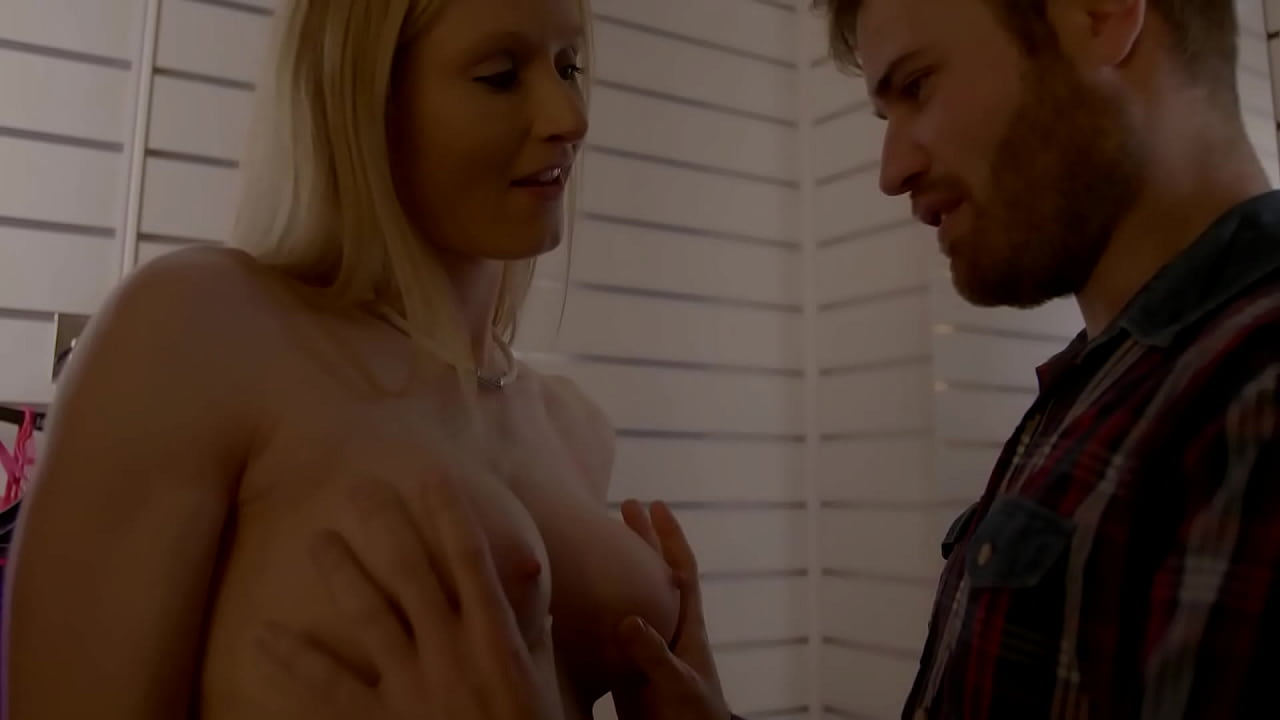 Univers Doll's | Doryann Marguet & Mathieu Ferhati passe de la cabine d'essayage &agrave; l'essayage de fion de Kelly Doll's [Extrait]