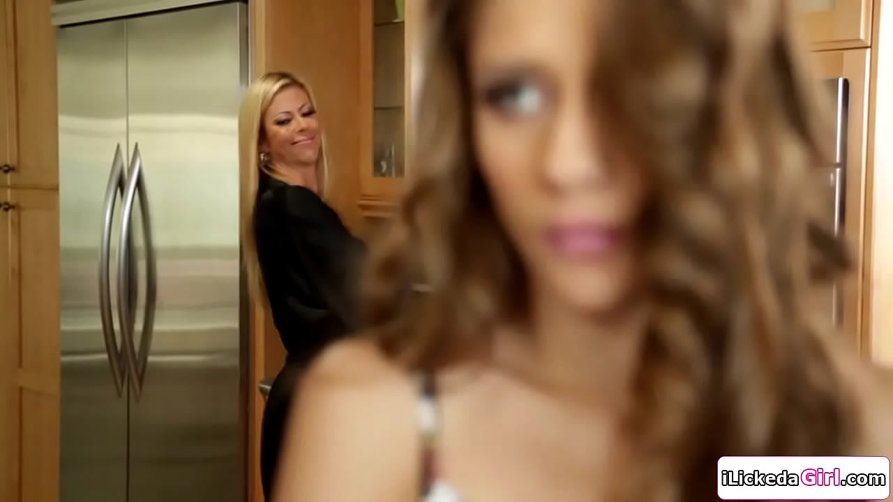 Teen stepdaughter is doing what her stepmom wants in order to hang out with friends.The milf lets her rim her ass before licking her shaved pussy.