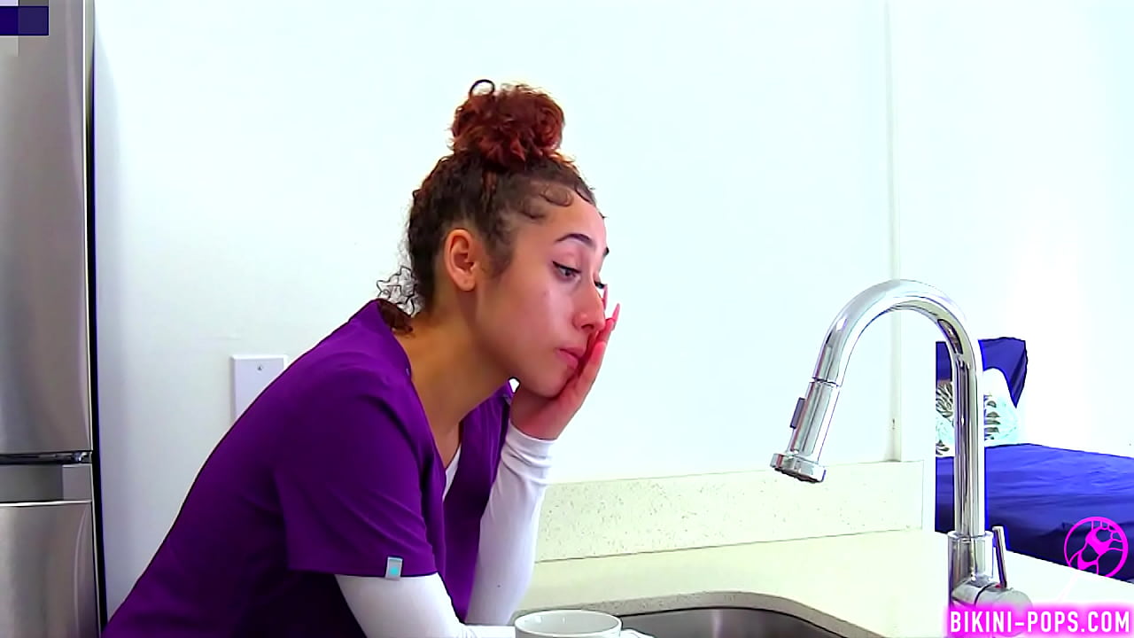 Bikini-Pops.com Sapphic Story #1