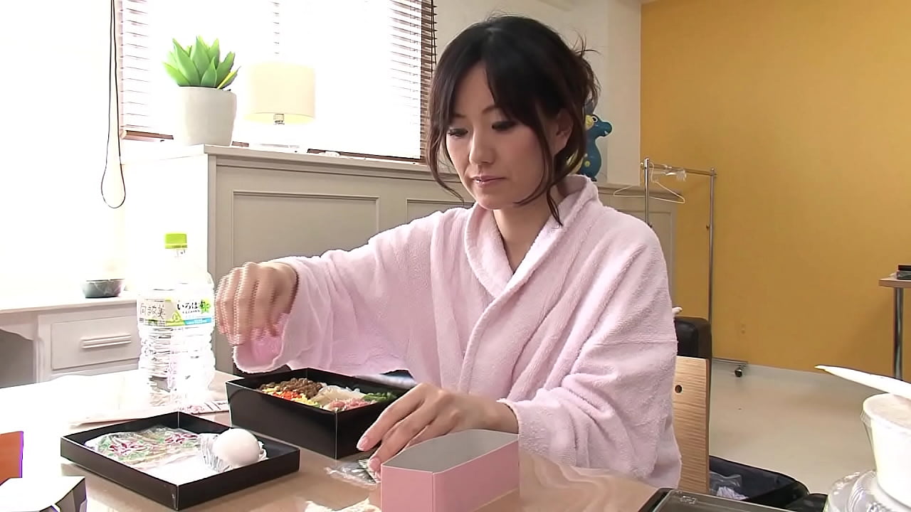 Hard squirting asian Milf does her first threesome