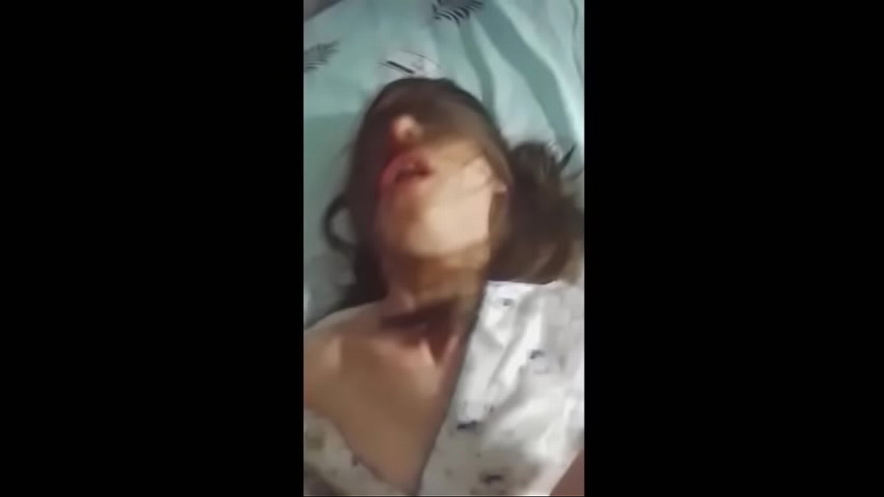 Жена поймала на измене с друзьями мужа.