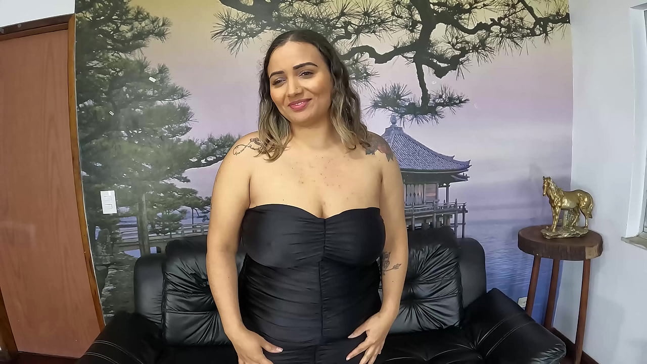 Gordinha mete o bra&ccedil;o em dotado ap&oacute;s anal intenso - Marcela Ferraz