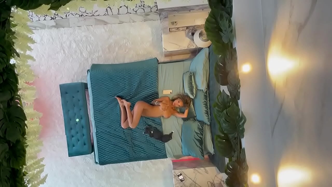 Sexy Monika Fox has fun on the bed in the hotel