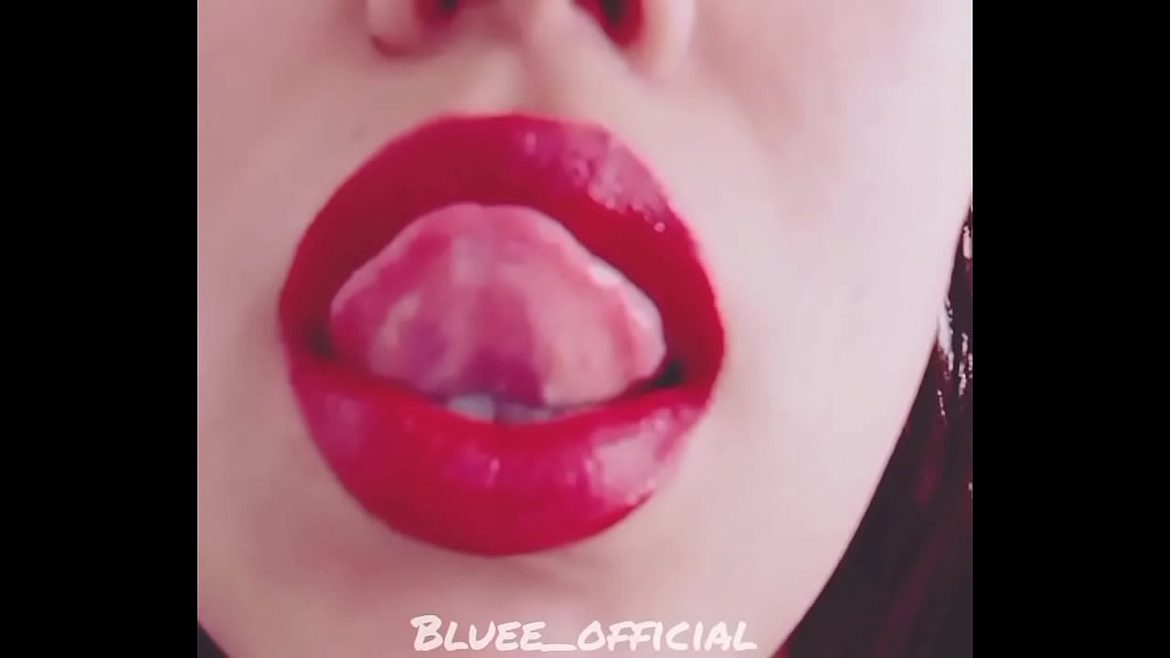 SEXY COLOMBIAN, SHE LOVES CUM IN HER MOUTH. BLUEE OFFICIAL