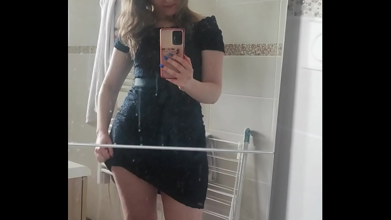 C'est la robe que je portais pour mon tournage de la semaine derni&egrave;re. Tu aimes...