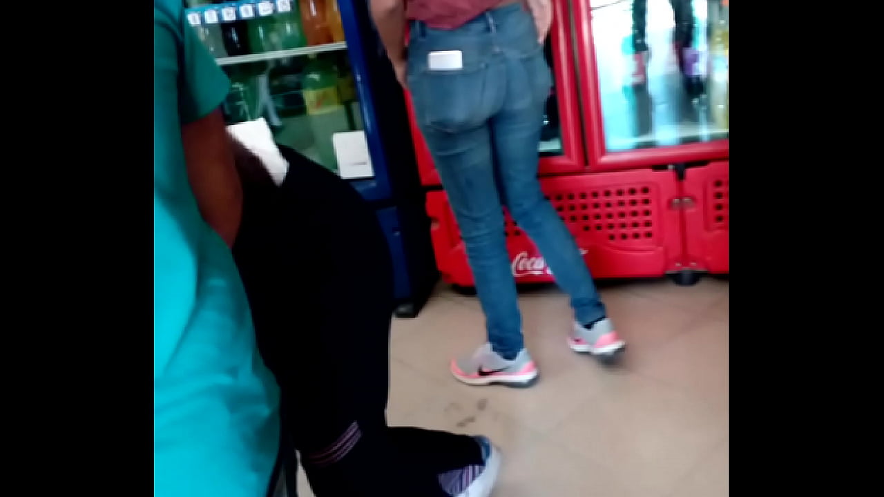 teen ass jeans store 18 years