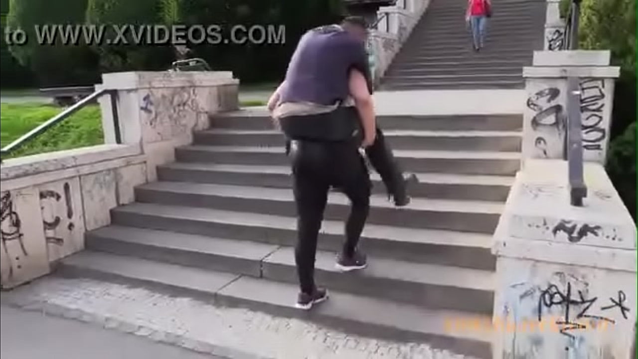 Lift and carry in street