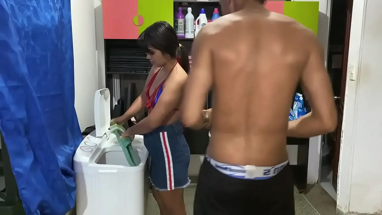 follo con mi hermanastro fuertemente