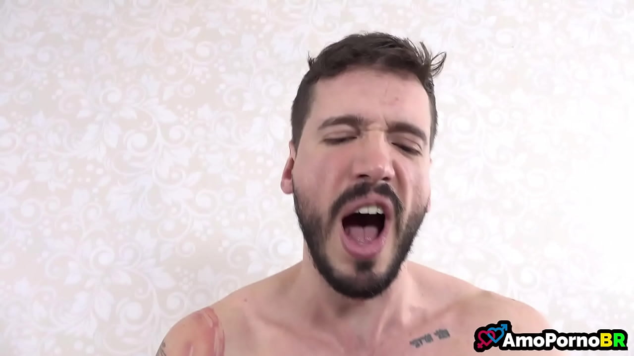 Meu Padrasto Comeu Minha Esposa, Parte 1 - AmoPornoBR