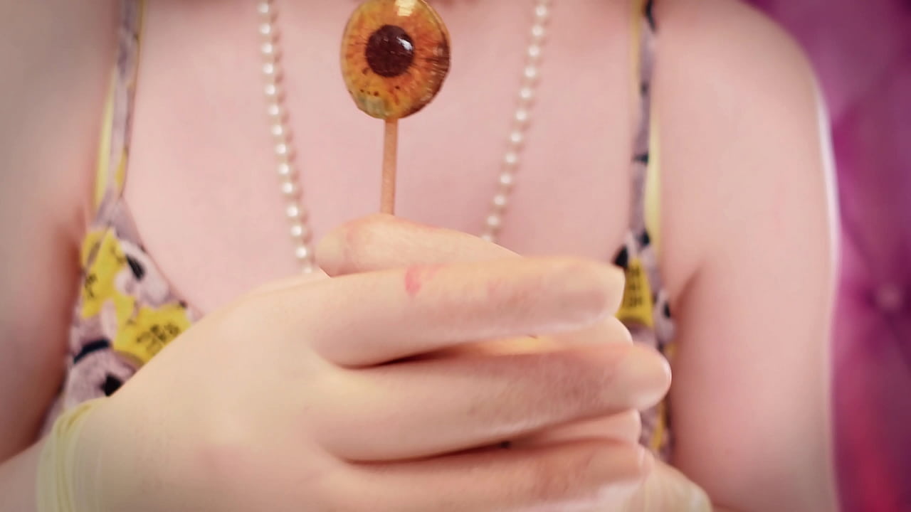 ASMR video: MILF wearing double layer medical gloves and showing braces. 4k video fetish sounds