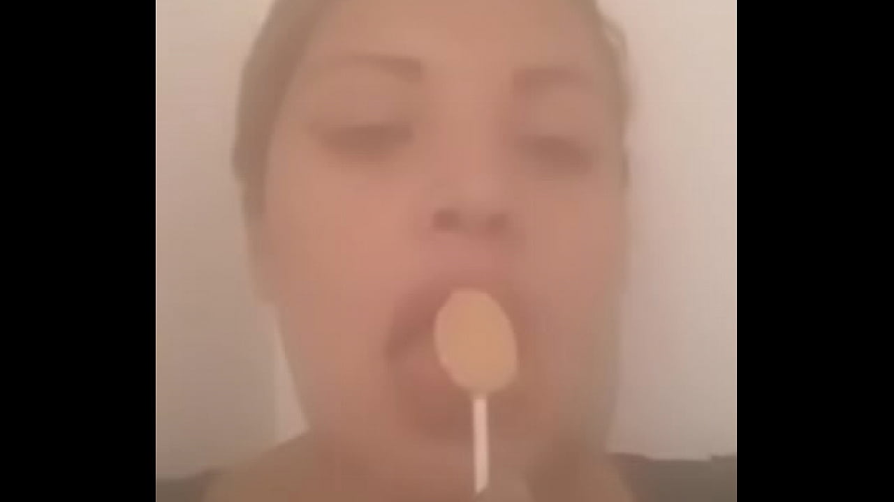 Me dice que asime la chupara