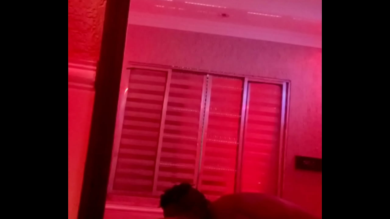 Amigo Neg&atilde;o de SP chupando meu cuzinho que n&atilde;o parava de piscar