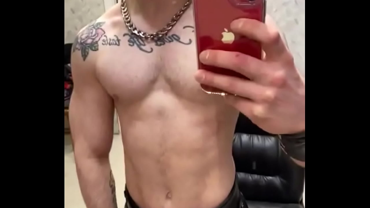 #kinkySirius make Fresh haircut and after that was barber&rsquo;s blowjob in leather