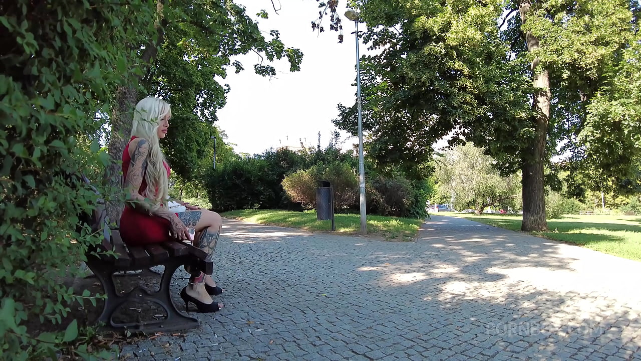 SASHA ANIME IS OBEDIENT SLUTWHO WHO LOVE DRINKING PISSING WET