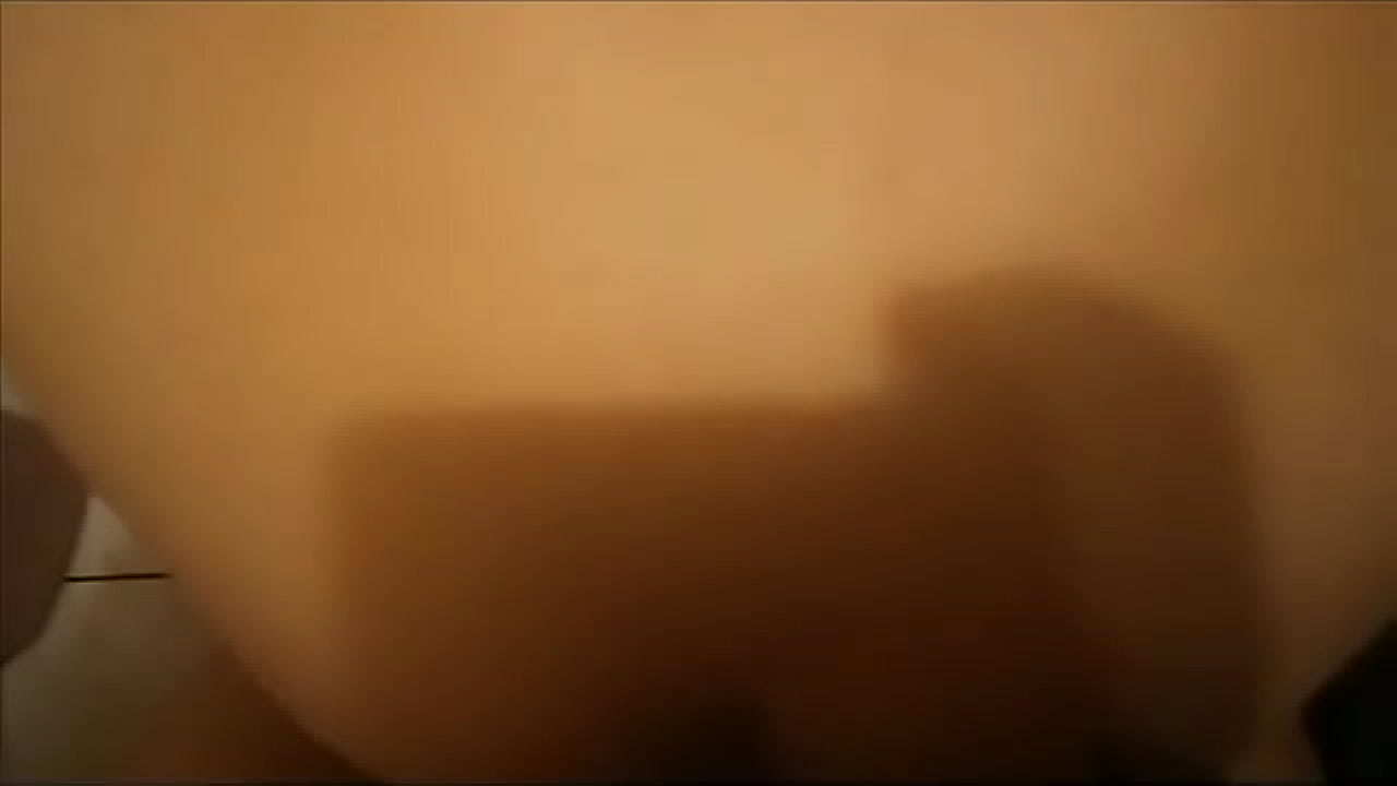 En el ba&ntilde;o d&aacute;ndole por atr&aacute;s a la Peruana