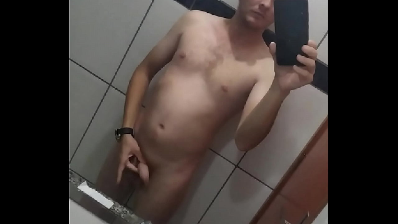 Pau ruivo no espelho