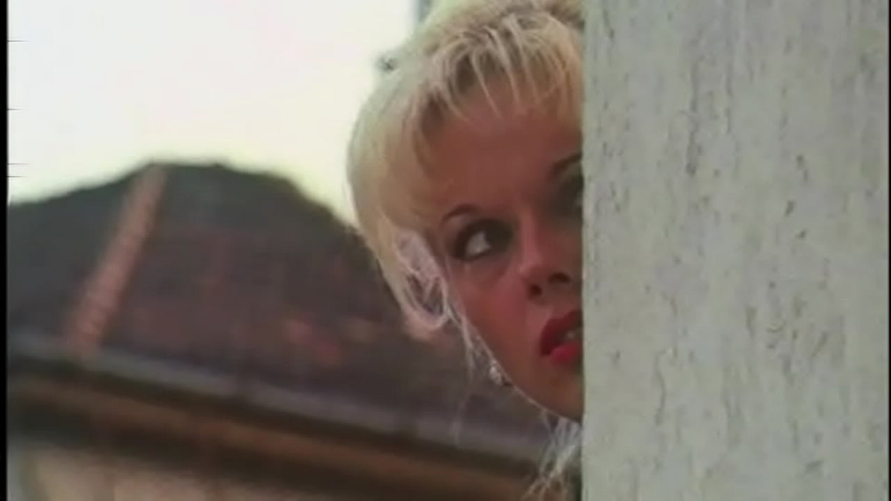 KELLY TRUMP IS A CUCK QUEEN DISCOVERING HIS HUSBAND FUCKING ANOTHER WOMAN